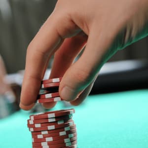Texas Holdem vs Omaha Poker: Vad är skillnaden?