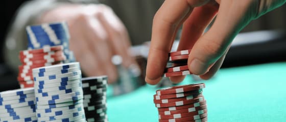 Texas Holdem vs Omaha Poker: Vad är skillnaden?